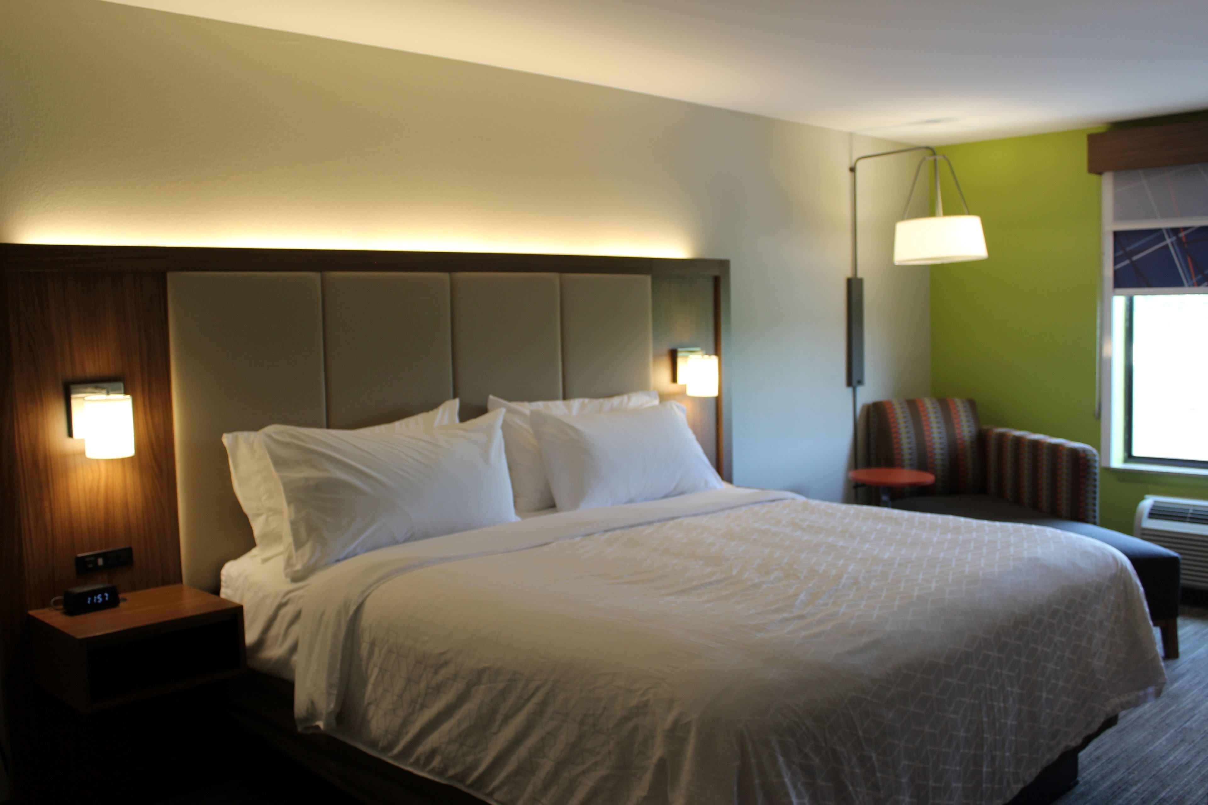 Holiday Inn Express Forest City By Ihg Εξωτερικό φωτογραφία