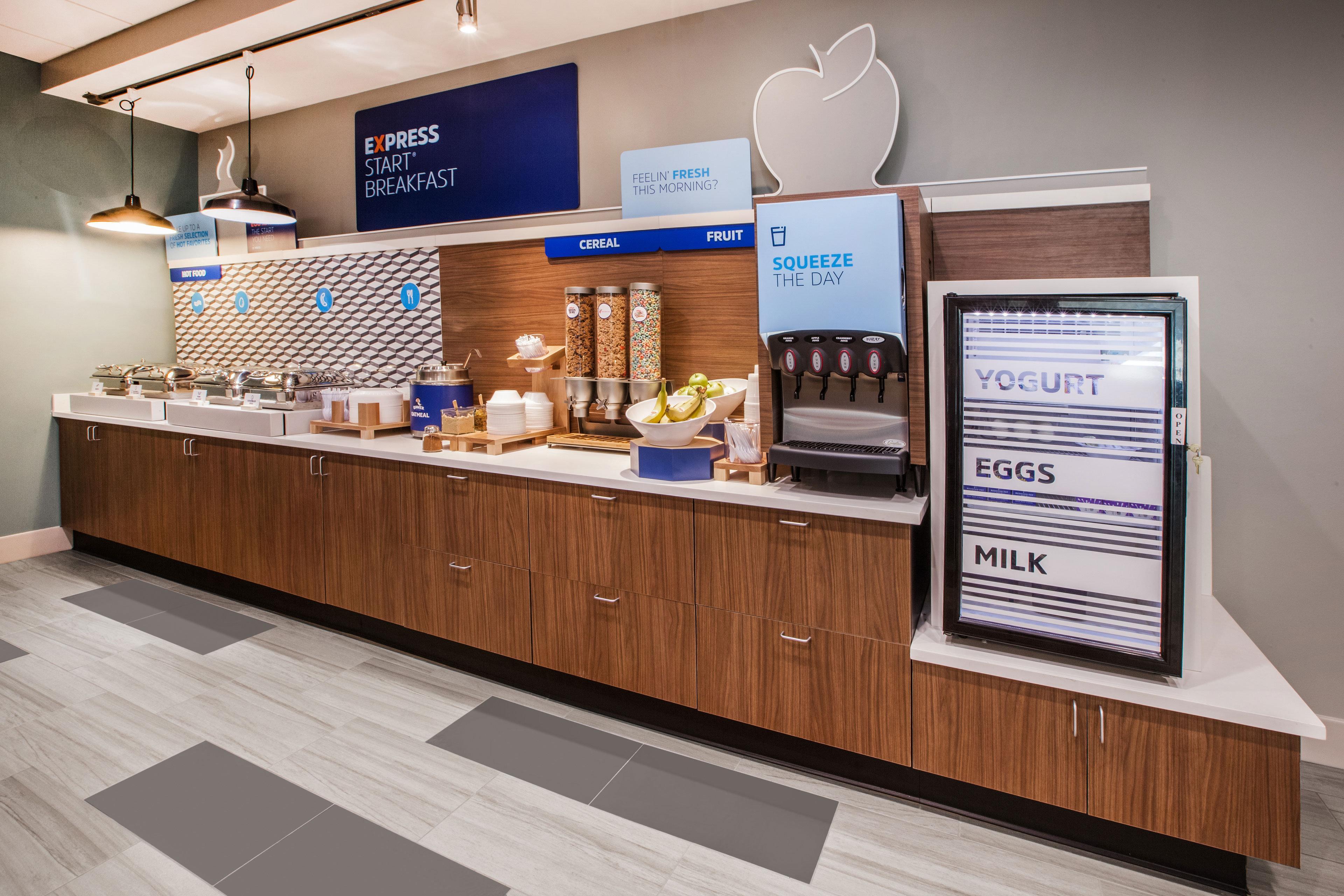 Holiday Inn Express Forest City By Ihg Εξωτερικό φωτογραφία