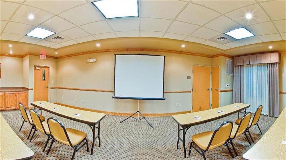 Holiday Inn Express Forest City By Ihg Εξωτερικό φωτογραφία